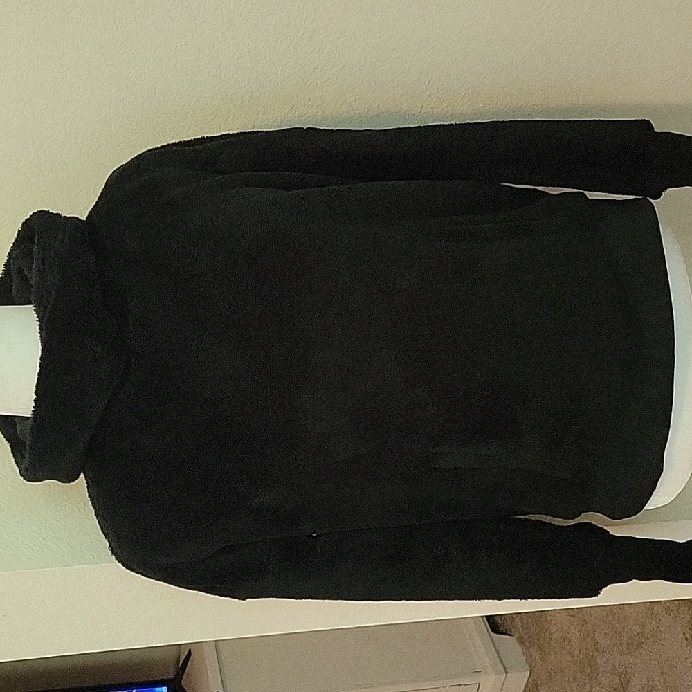 MONDETTA COWL-NECK PLUSH FLEECE PULLOVER....XS